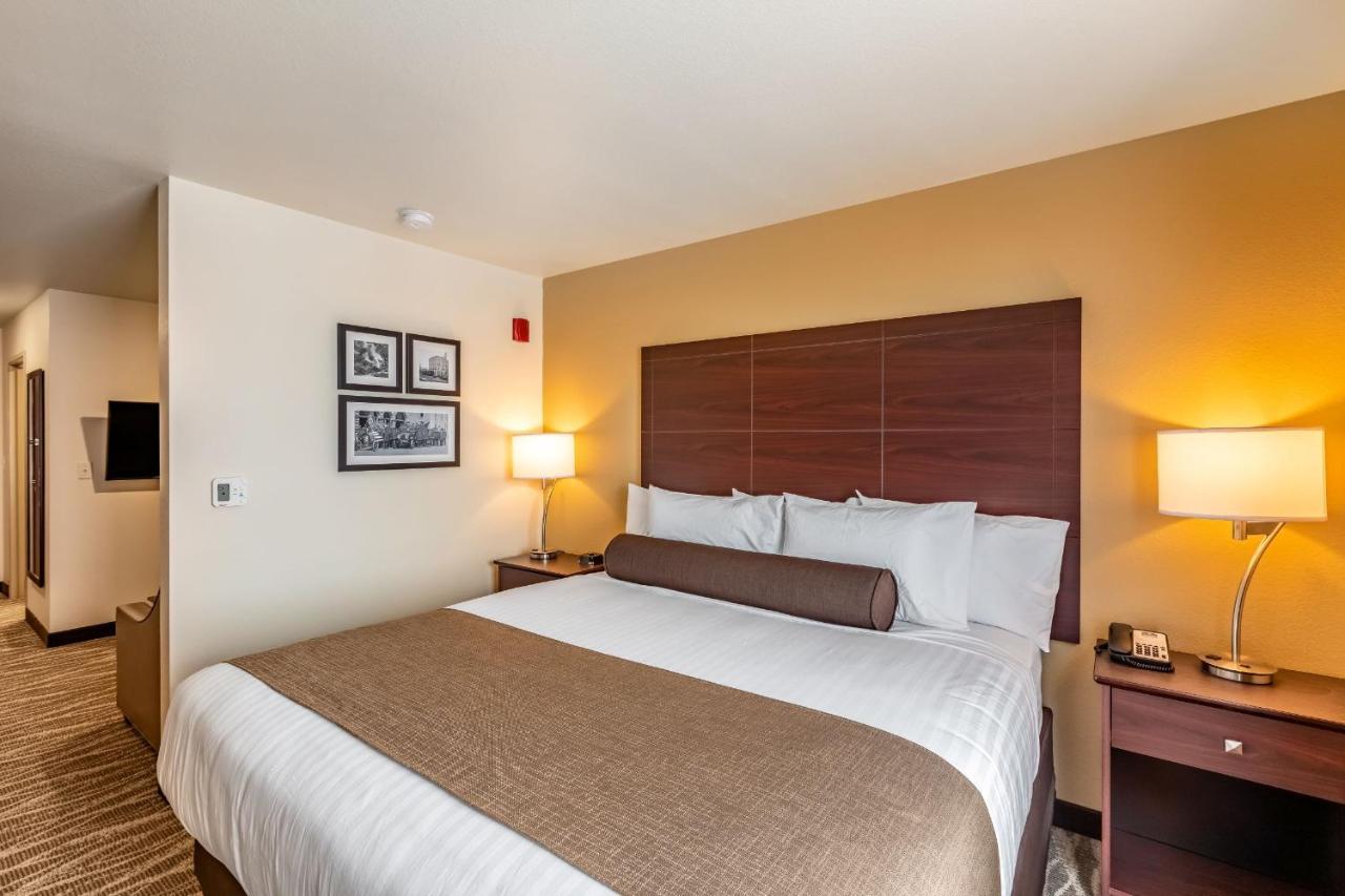 Cobblestone Hotel & Suites Hartford Exterior foto
