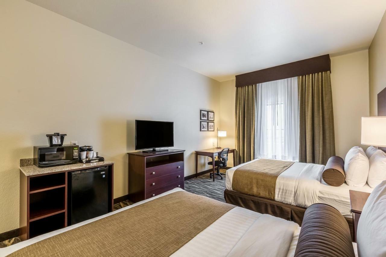 Cobblestone Hotel & Suites Hartford Exterior foto